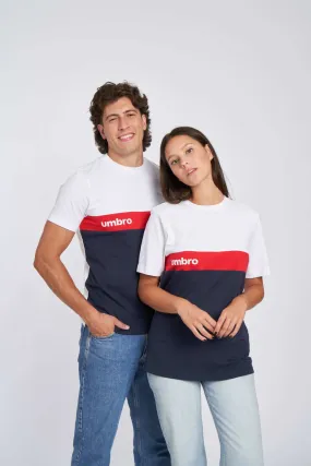 CAMISETA UMBRO FW SPORTSWEAR T-SHIRTBRILLIANT WHITE / DARK NAVY / VERMILLION