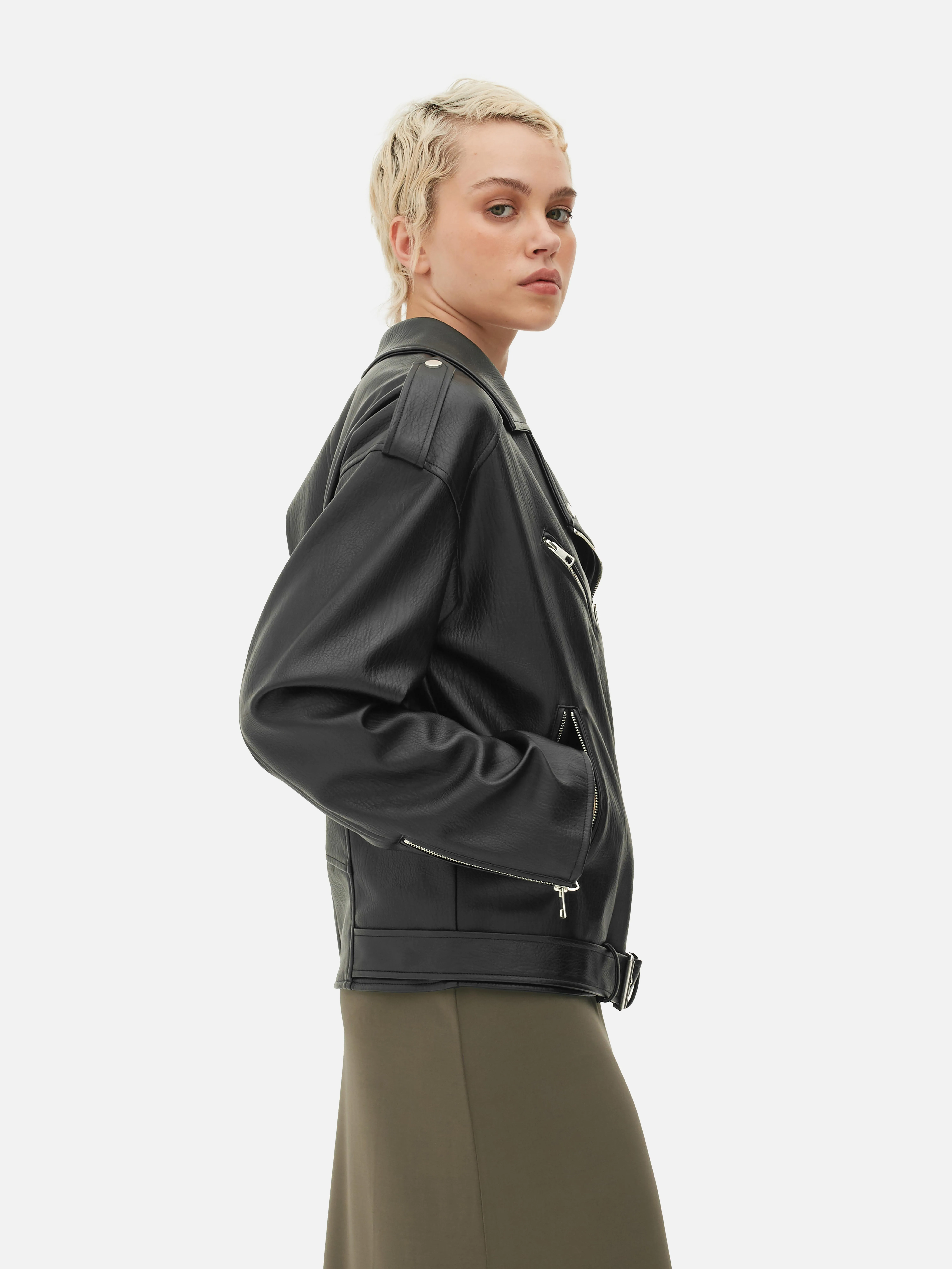 Chaqueta motera texturizada
