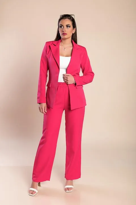 Elegante traje pantalón con cinturón, rosa