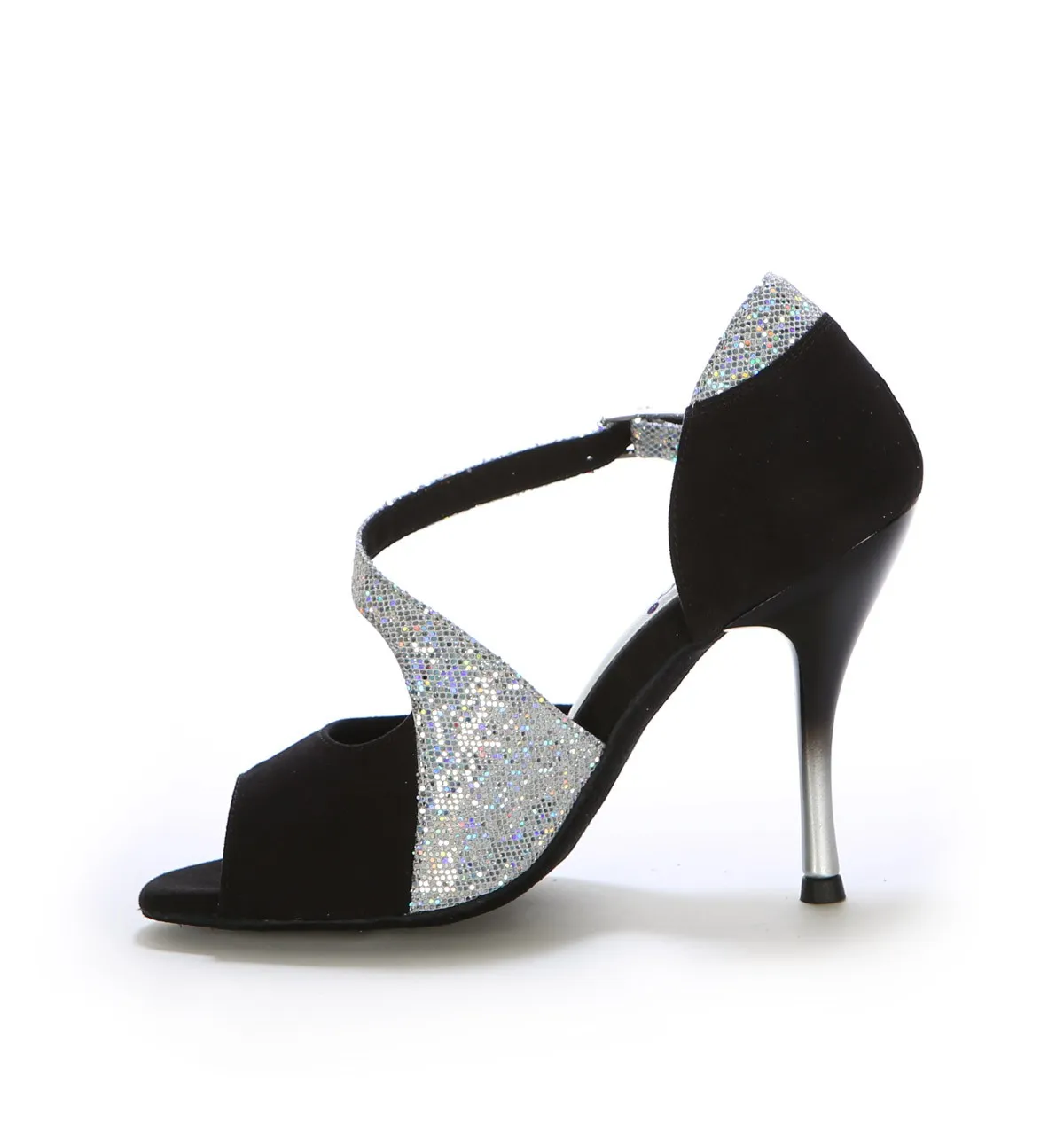Zapato de tacón negro y plata elegante-